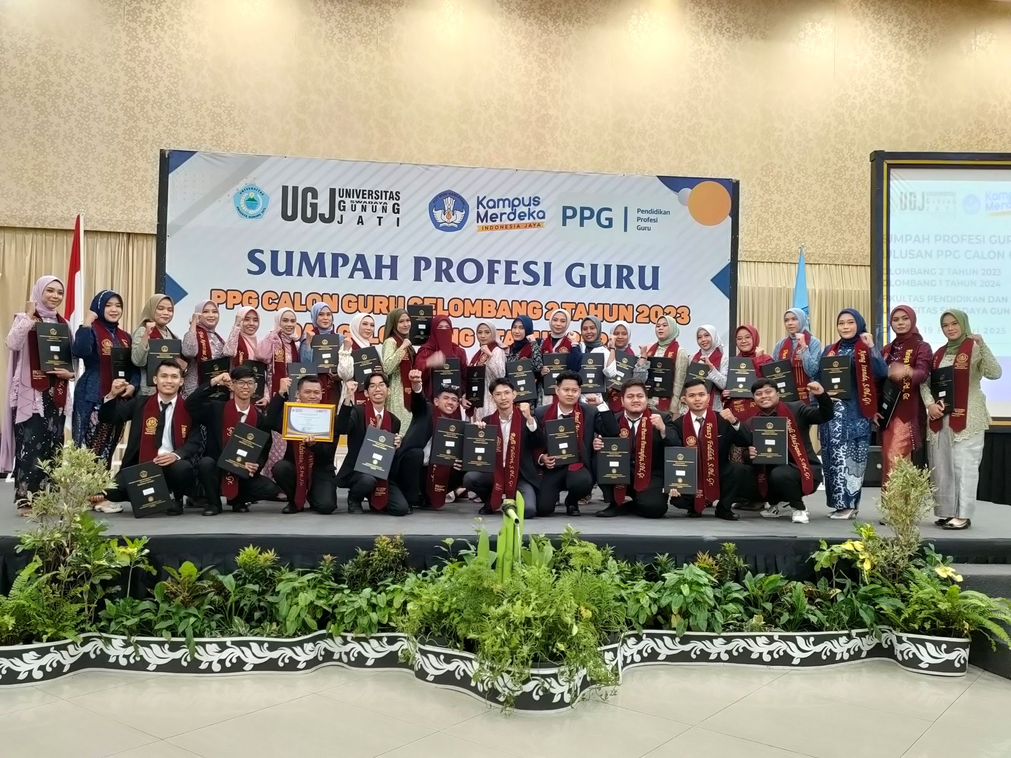 Sumpah Profesi Guru PPG Calon Guru Gelombang 2 Tahun 2023 dan Gelombang 1 Tahun 2024